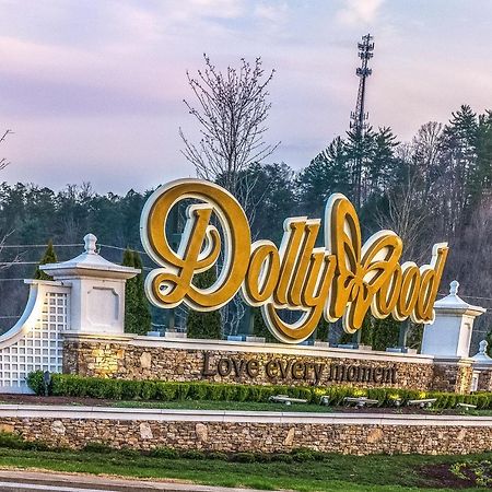 Amidst The Beauty Pigeon Forge Exterior photo